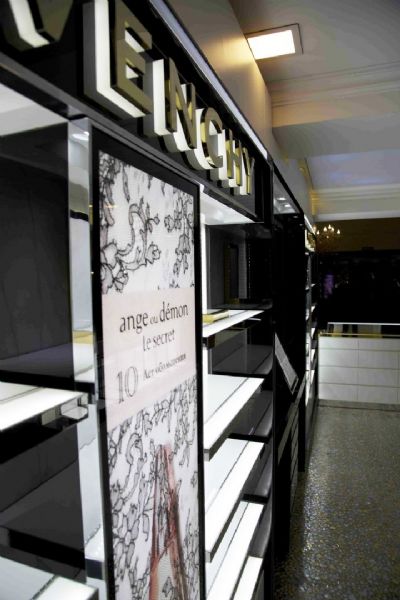 GIVENCHY FRENCH HOUSE