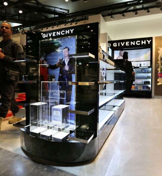 GIVENCHY ATATÜRK HAVAALANI