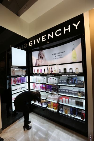 GIVENCHY ATATÜRK HAVAALANI