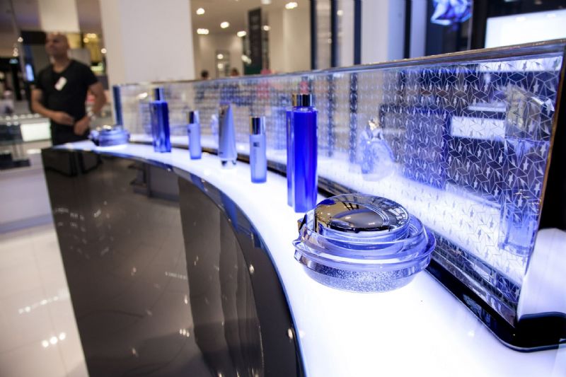 MUGLER HUDSONS BAY QUEEN TORONTO