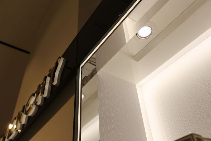 GIVENCHY  DE BIJENKORF AMSTERDAM