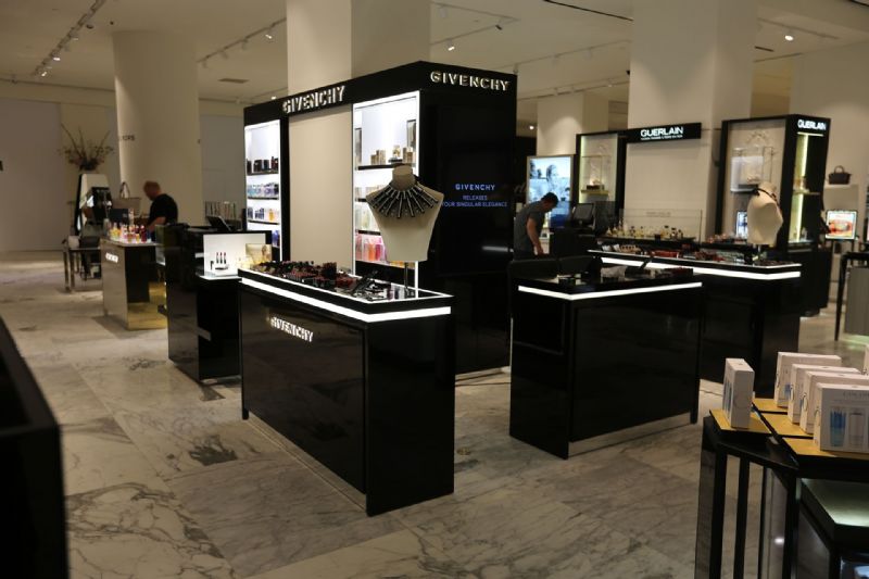 GIVENCHY  DE BIJENKORF AMSTERDAM