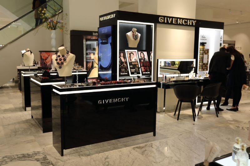 GIVENCHY  DE BIJENKORF AMSTERDAM